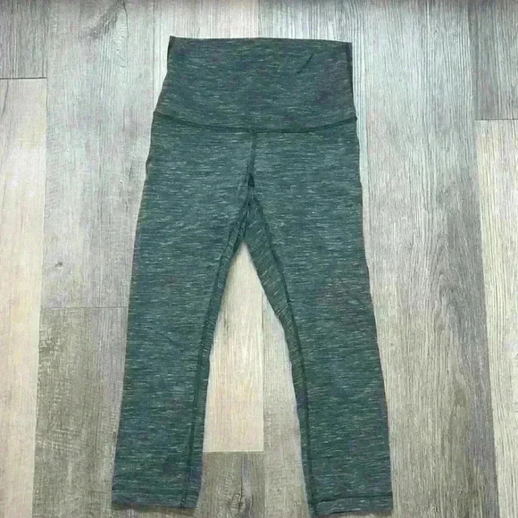 Lululemon leggings cropped yoga sizs 6 in green - Picture 2 of 10